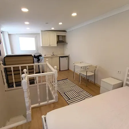 Saatli Cami 펜션 *